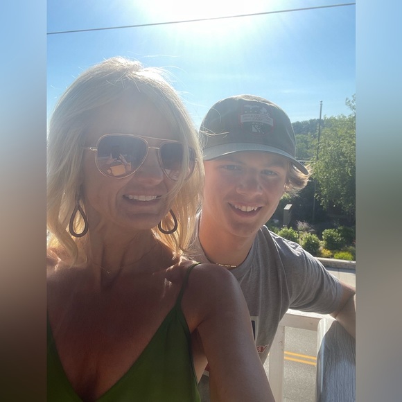 Meet your Posher, Annie - Picture 1 of 6